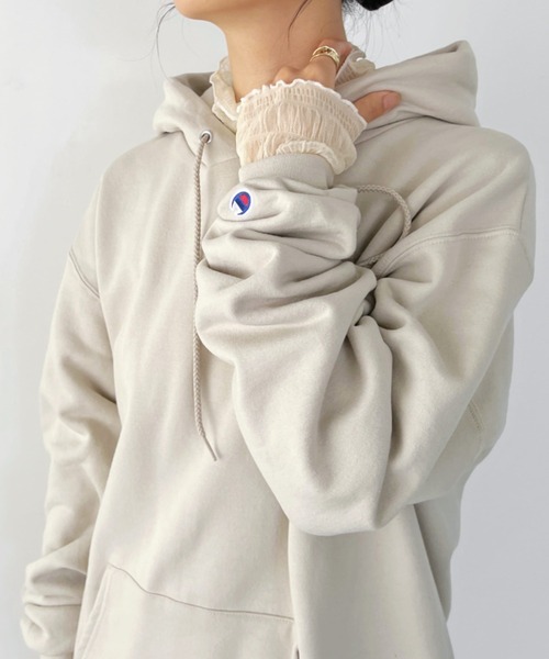 Champion(チャンピオン)の「【Champion Authentic Hoodie】チャンピオン スウェット パーカー スーパー オーバーサイズ 展開多数 コットン 裏起毛 無地 フーディー 9.0オンス(パーカー・レディース・ホワイト/チャコールグレー/ブラック/ネイビー/杢グレー/ダークグリーン/マルーン/ベージュ/ピンクベージュ/グリーン/オレンジ/グレー系その他・M/L/S/XL)」の15枚目の写真