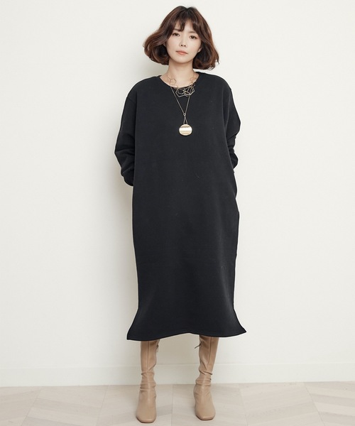 miniyu(ミニュウ)の「ボリュームスリーブ・スウェットワンピース・サイドポケット付き(ワンピース・レディース・ブラック/ネイビー/キャメル/イエロー/レッド・FREE)」の14枚目の写真