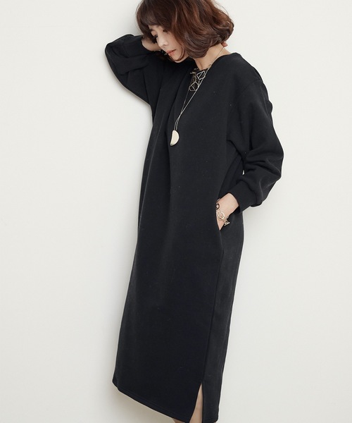 miniyu(ミニュウ)の「ボリュームスリーブ・スウェットワンピース・サイドポケット付き(ワンピース・レディース・ブラック/ネイビー/キャメル/イエロー/レッド・FREE)」の20枚目の写真