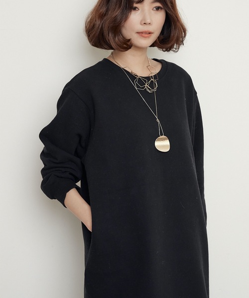 miniyu(ミニュウ)の「ボリュームスリーブ・スウェットワンピース・サイドポケット付き(ワンピース・レディース・ブラック/ネイビー/キャメル/イエロー/レッド・FREE)」の21枚目の写真