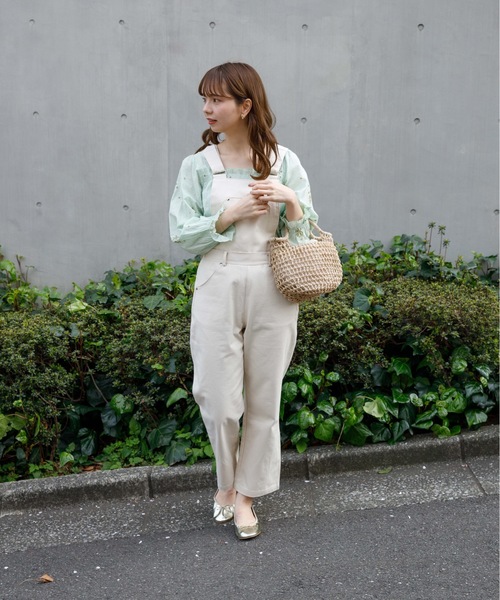 flower(フラワー)の「レディツイルサロペット(サロペット/オーバーオール・レディース・グレー/アイボリー・FREE)」の6枚目の写真