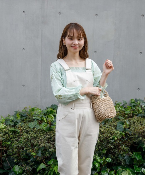 flower(フラワー)の「レディツイルサロペット(サロペット/オーバーオール・レディース・グレー/アイボリー・FREE)」の10枚目の写真