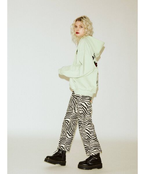 jouetie（ジュエティ）の「センターピンタックストレートパンツ（その他パンツ・レディース・ブラック/ブラウン/ブルー/その他1・MEDIUM）」の19枚目の写真