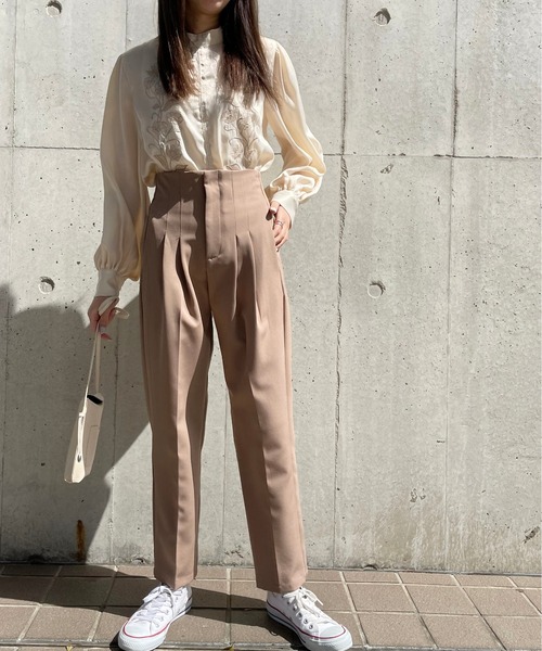 Ambre Neige（アンブルネージュ）の「ハイウエストタックパンツ／【WEB/EC限定商品】（その他パンツ・レディース・ベージュ/グリーン系その他/モカ・FREE）」の9枚目の写真