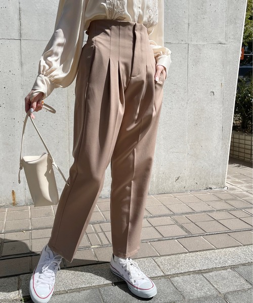 Ambre Neige（アンブルネージュ）の「ハイウエストタックパンツ／【WEB/EC限定商品】（その他パンツ・レディース・ベージュ/グリーン系その他/モカ・FREE）」の10枚目の写真