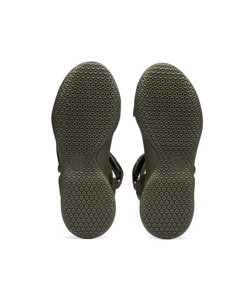 Onitsuka Tiger(オニツカタイガー)の「OHBORI STRAP / オーボリ ストラップ(サンダル・レディース・ホワイト/ブラック/イエロー×ブラック/オートミール/ブラック系/グレー系その他/シルバー系その他・23/24/25/26/27/28/22/29/31/30)」の21枚目の写真