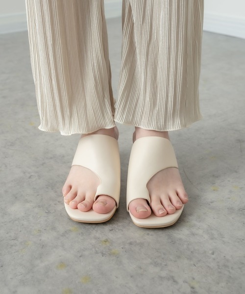 RASVOA（ラスボア）の「【WEB限定】クリアヒールトングサンダル（サンダル・レディース・ブラック/オフホワイト/ホワイト系その他3・M/L）」の11枚目の写真