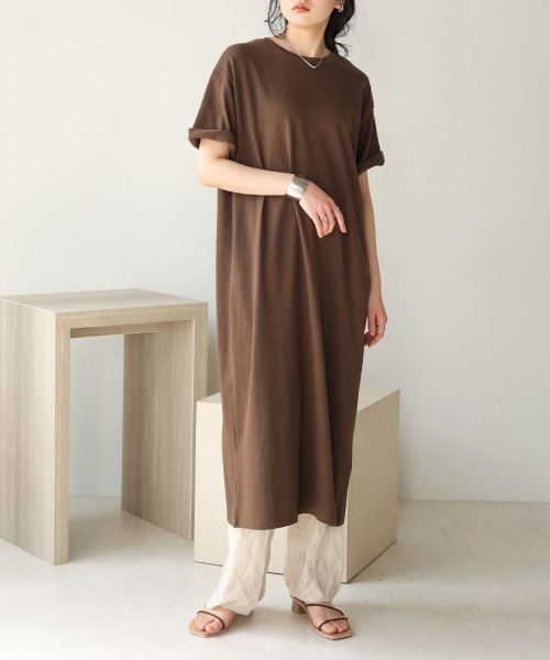 Bab（バブ）の「【WEB限定】USコットンバックスリット半袖カットワンピース（ワンピース・レディース・チャコールグレー/ブラック/パープル/グレー系その他/ブラウン/オフホワイト・FREE）」の5枚目の写真