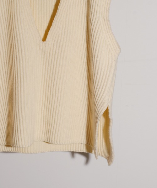 JANESMITH(ジェーンスミス)の「JANESMITH ジェーンスミス / OVER SIZE V NECK KINT オーバーサイズVネックニットベスト / 21WKN-#809S(ベスト・レディース・ホワイト/ブラック/グレー/イエロー系その他・SMALL/MEDIUM/LARGE)」の5枚目の写真