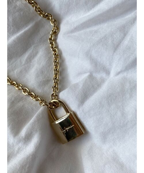 GYDA（ジェイダ）の「JEYSUS PADLOCK ネックレス（ネックレス・レディース・シルバー/ゴールド・FREE）」の4枚目の写真
