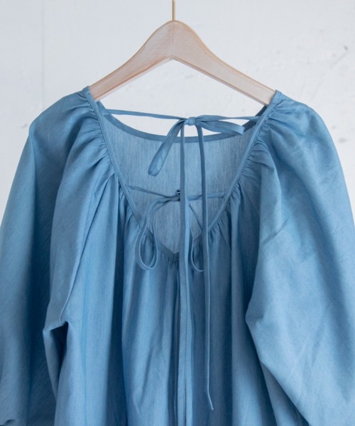 Mysa&Liina（ミーサリーナ）の「バックオープン ゆったりデニムワンピース（ワンピース・レディース・サックスブルー/インディゴブルー・M）」の10枚目の写真