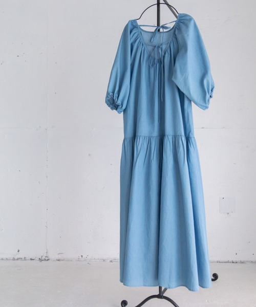 Mysa&Liina（ミーサリーナ）の「バックオープン ゆったりデニムワンピース（ワンピース・レディース・サックスブルー/インディゴブルー・M）」の12枚目の写真