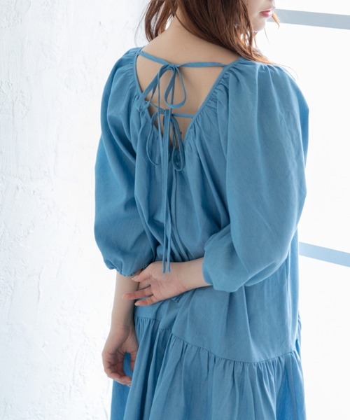 Mysa&Liina（ミーサリーナ）の「バックオープン ゆったりデニムワンピース（ワンピース・レディース・サックスブルー/インディゴブルー・M）」の16枚目の写真