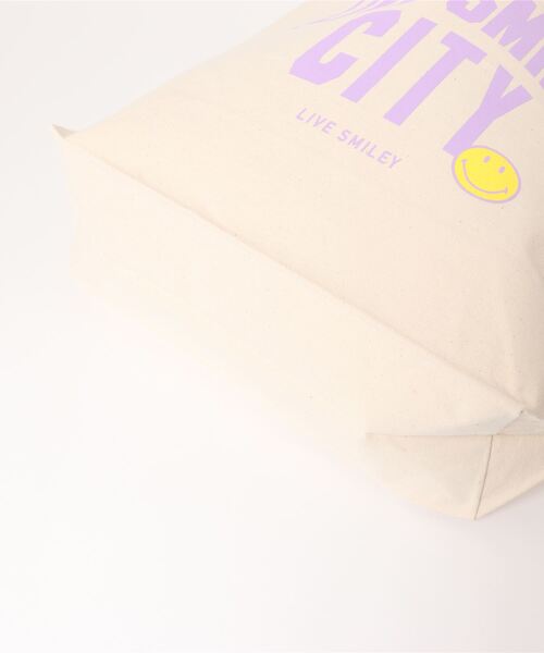 PARKS TOKYO SELECT(パークストウキョウセレクト)の「【LIVE SMILEY】キャンバス 2 WAY ショルダートートバック(ショルダーバッグ・レディース・オフホワイト/ホワイト×ネイビー/ホワイト×ブラック/ホワイト×ピンク・FREE)」の6枚目の写真