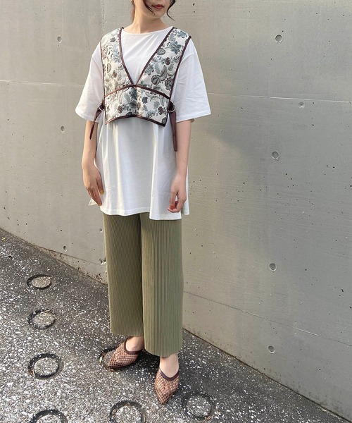 AS KNOW AS plus（アズノゥアズプラス）の「☆ジャカードビスチェセットＴシャツ【ZOZOTOWN限定アイテム】（Tシャツ/カットソー・レディース・ブラック/ブラウン/ブルー・FREE）」の5枚目の写真