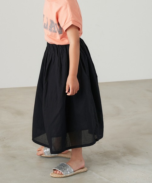 &yam(アンドヤム)の「コットンボイルワッシャーロングスカート(スカート・キッズ・ブラック/グリーン/ブルー/ブラウン/ピンク/ベージュ・130-140cm/120-130cm/150-160cm/110-120cm/140-150cm)」の8枚目の写真
