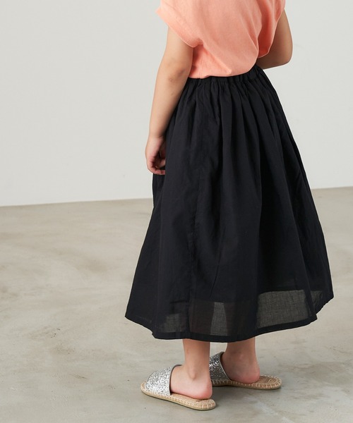 &yam(アンドヤム)の「コットンボイルワッシャーロングスカート(スカート・キッズ・ブラック/グリーン/ブルー/ブラウン/ピンク/ベージュ・130-140cm/120-130cm/150-160cm/110-120cm/140-150cm)」の9枚目の写真