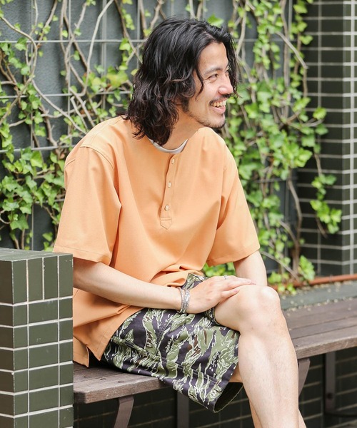 URBAN RESEARCH Sonny Label（アーバンリサーチサニーレーベル）の「『吸水速乾』ドライタッチヘンリーシャツ/インナーセット（Tシャツ/カットソー・メンズ・ネイビー/オレンジ/アイボリー/ミント・MEDIUM/LARGE）」の4枚目の写真