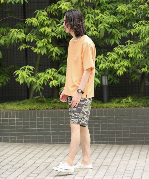 URBAN RESEARCH Sonny Label（アーバンリサーチサニーレーベル）の「『吸水速乾』ドライタッチヘンリーシャツ/インナーセット（Tシャツ/カットソー・メンズ・ネイビー/オレンジ/アイボリー/ミント・MEDIUM/LARGE）」の11枚目の写真