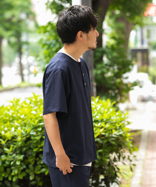 URBAN RESEARCH Sonny Label（アーバンリサーチサニーレーベル）の「『吸水速乾』ドライタッチヘンリーシャツ/インナーセット（Tシャツ/カットソー・メンズ・ネイビー/オレンジ/アイボリー/ミント・MEDIUM/LARGE）」の21枚目の写真