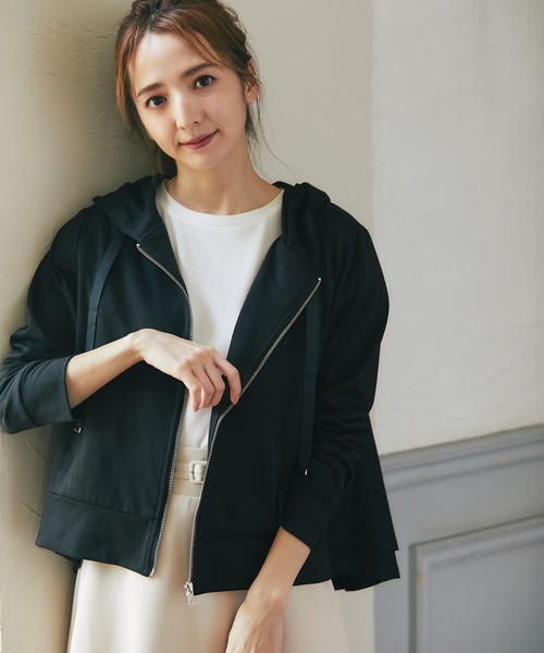 tocco closet（トッコ　クローゼット）の「バックフリル裏毛パーカー（パーカー・レディース・ブラック/グレー・M）」の5枚目の写真