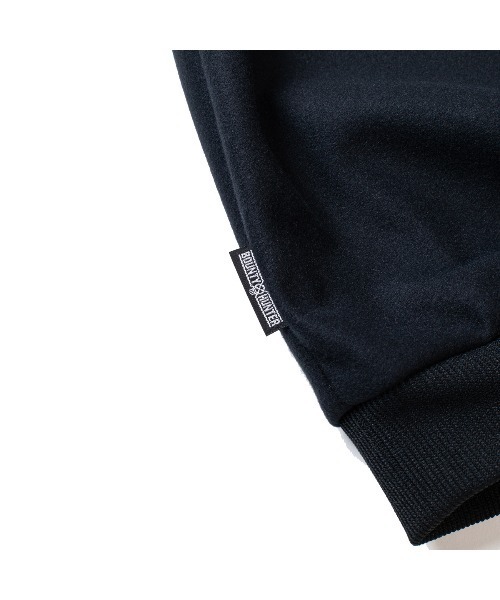 BOUNTY HUNTER（バウンティーハンター）の「BxH Micro Fleece Crew-neck（スウェット・メンズ・ブラック・MEDIUM/LARGE/X-LARGE）」の2枚目の写真