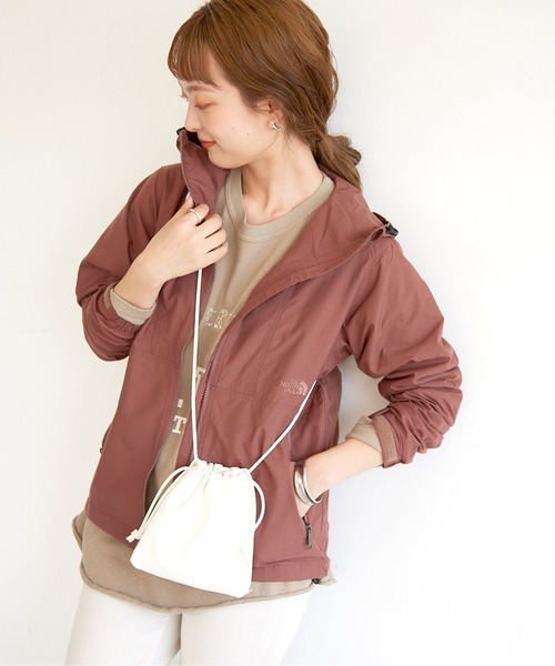 SLOBE IENA（スローブイエナ）の「【THE NORTH FACE/ノースフェイス】Compact ジャケット【洗濯機洗い可】◆（ブルゾン・レディース・パープル/ブラック・FREE）」の2枚目の写真