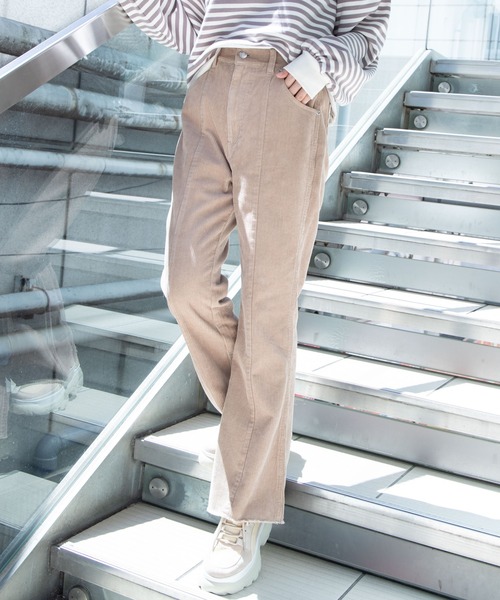 WEGO（ウィゴー）の「WEGO/コーデュロイフリンジフレアパンツ（その他パンツ・レディース・ベージュ/ブラック/ブラウン・SMALL/MEDIUM）」の3枚目の写真