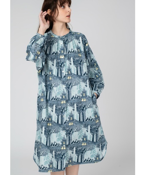 Design Tshirts Store graniph（デザイン　ティーシャツ　ストア　グラニフ）の「劇場 パターン(ムーミン)｜コラボシャツワンピース（シャツワンピース・レディース・ライトブルー・FREE）」の6枚目の写真