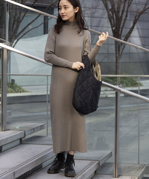 BEAMS HEART（ビームスハート）の「BEAMS HEART / タートル リブワンピース（ワンピース・レディース・ブラック/ベージュ/オリーブ・FREE）」の14枚目の写真