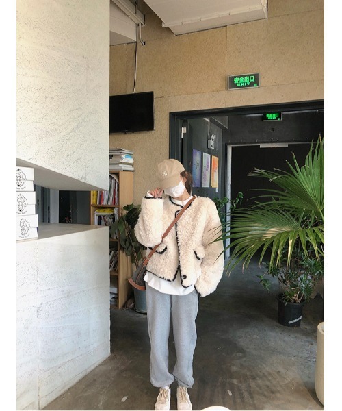 HALEY PESCA（ヘーリーペスカ）の「HALEY PESCA/ノーカラー ボアジャケット（ノーカラージャケット・レディース・ホワイト/ブラウン・FREE）」の11枚目の写真