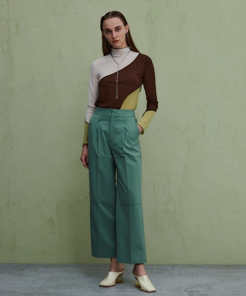 PUBLIC TOKYO（パブリックトウキョウ）の「ダブルニーワイドストレートパンツ（スラックス・レディース・グリーン/アイボリー・FREE）」の13枚目の写真