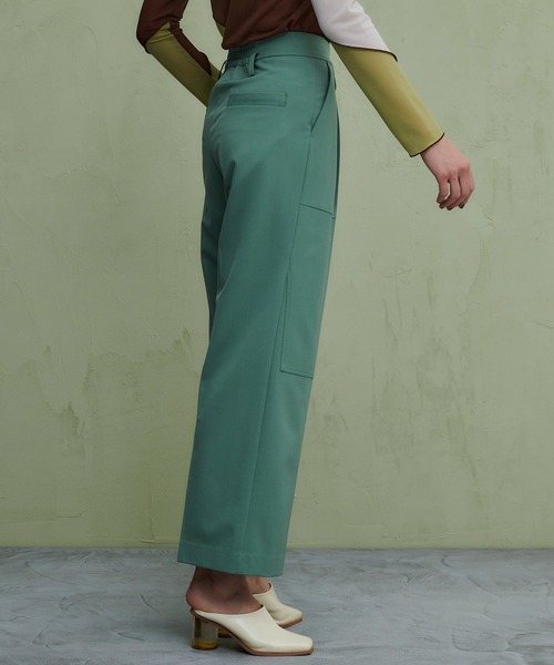 PUBLIC TOKYO（パブリックトウキョウ）の「ダブルニーワイドストレートパンツ（スラックス・レディース・グリーン/アイボリー・FREE）」の12枚目の写真