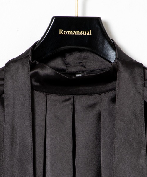 Romansual(ロマンシュアル)の「Romansual/サテンリボンハイネックブラウス(シャツ/ブラウス・レディース・ホワイト/ブラック・FREE)」の14枚目の写真