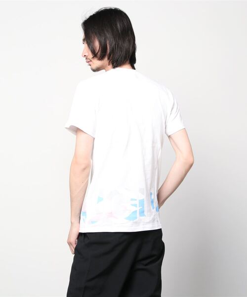 1piu1uguale3 RELAX（ウノピュウノウグァーレトレリラックス）の「1PIU1UGUALE3 RELAX/ウノピゥ ウノ ウグァーレ トレ リラックス/CAMO LOGO TEE（Tシャツ/カットソー・メンズ・ホワイト/ブラック・MEDIUM/LARGE/X-LARGE/SMALL）」の22枚目の写真