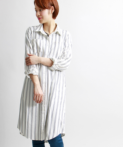 WEGO(ウィゴー)の「WEGO/ロング丈シャツワンピース(シャツワンピース・レディース・ホワイト系その他/カーキ/インディゴブルー・FREE)」の2枚目の写真