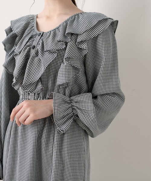 OLIVE des OLIVE(オリーブデオリーブ)の「たくさんフリルワンピース(ワンピース・レディース・ブラック/ワンウォッシュ/ライトグレー・FREE)」の6枚目の写真