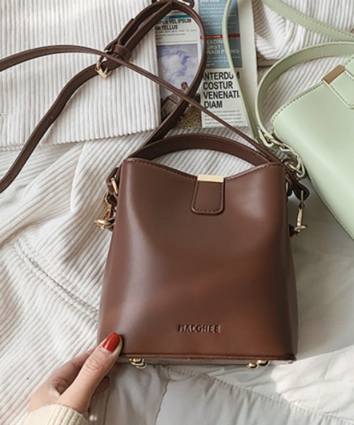 sakishimatokyo(サキシマトーキョー)の「スクエアショルダーバッグ(ショルダーバッグ・レディース・ブラック/ブラウン/オフホワイト/グリーン/イエロー・FREE)」の3枚目の写真