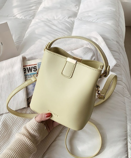 sakishimatokyo(サキシマトーキョー)の「スクエアショルダーバッグ(ショルダーバッグ・レディース・ブラック/ブラウン/オフホワイト/グリーン/イエロー・FREE)」の5枚目の写真