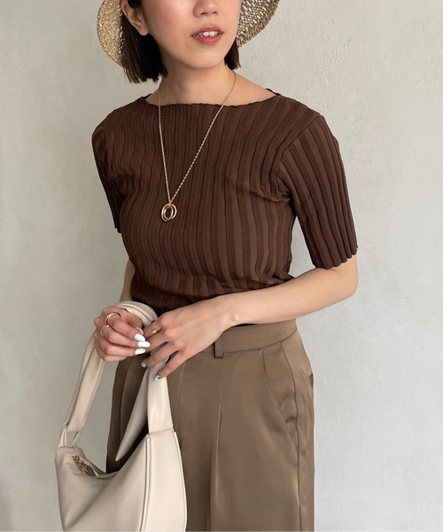 CAPRICIEUX LE'MAGE（カプリシューレマージュ）の「ボートネック5分袖ニット（ニット/セーター・レディース・ホワイト/ブラック/ブラウン/オフホワイト/ベージュ・FREE）」の4枚目の写真