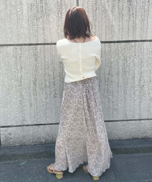 archives(アルシーヴ)の「花柄楊柳バックレースアップスカート(スカート・レディース・グレー/ブラック/イエロー・MEDIUM)」の16枚目の写真