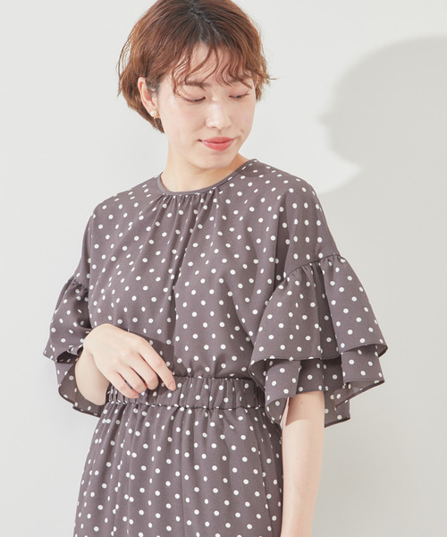 Tiara（ティアラ）の「サテンドットプリントフレアスリーブブラウス（シャツ/ブラウス・レディース・チャコールグレー/ブラック/オフホワイト・FREE）」の13枚目の写真