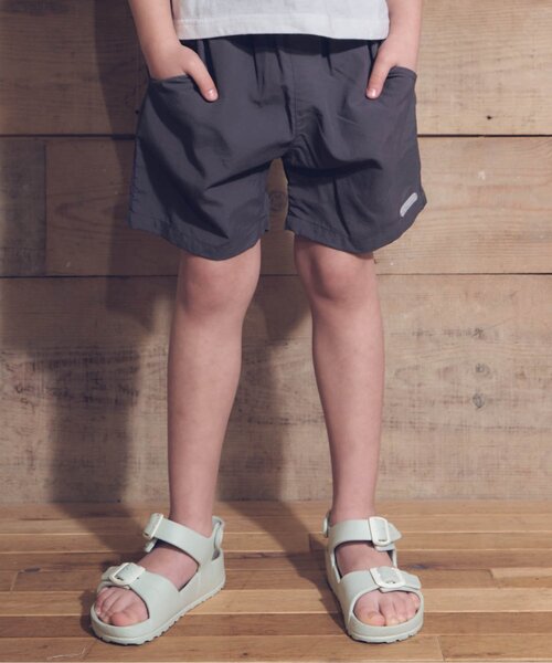 apres les cours（アプレレクール）の「アクティブ無地・総柄ハーフパンツ_水陸両用_撥水加工（その他パンツ・キッズ・グリーン/チャコール/その他3/レモンイエロー/レッド・130/140/80/120/110/90/100）」の2枚目の写真