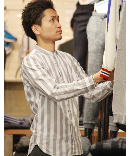 417 EDIFICE（フォーワンセブンエディフィス）の「◇ビッグストライプ バンドカラーシャツ（シャツ/ブラウス・メンズ・チャコールグレー/グレー/ベージュ・SMALL/MEDIUM/LARGE）」の16枚目の写真