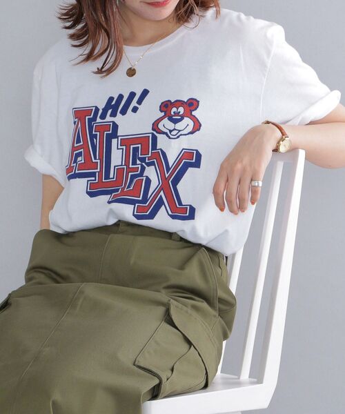 Russell Athletic(ラッセルアスレティック)の「*【SHIPS別注】RUSSELL ATHLETIC: カレッジロゴ/アニマル プリント Tシャツ(Tシャツ/カットソー・メンズ・ホワイト/ライトグレー/ネイビー/ホワイト系・SMALL/MEDIUM/LARGE)」の1枚目の写真