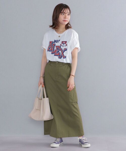 Russell Athletic(ラッセルアスレティック)の「*【SHIPS別注】RUSSELL ATHLETIC: カレッジロゴ/アニマル プリント Tシャツ(Tシャツ/カットソー・メンズ・ホワイト/ライトグレー/ネイビー/ホワイト系・SMALL/MEDIUM/LARGE)」の6枚目の写真