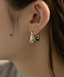 シワメタルピアス