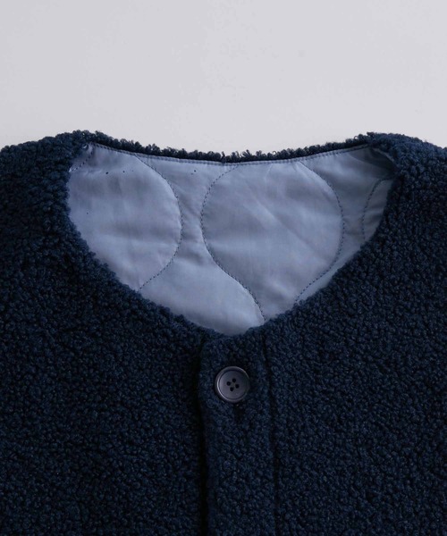 ADAM ET ROPE'（アダムエロペ）の「【WEB限定】リバーシブル ボア＆キルティング ロングベスト/コートレイヤード/ユニセックス（その他アウター・メンズ・ブラック/ネイビー/グレー系その他・FREE）」の8枚目の写真