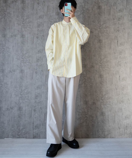 Ritzy（リッツィー）の「綿ブロード バンドカラーBIGシャツ レディース メンズ（シャツ/ブラウス・メンズ・ホワイト系その他/イエロー/サックスブルー/サックスブルー系/ブラック/グリーン/ホワイト/ラベンダー/グレイッシュベージュ/グリーン系その他/ブラック系その他・X-LARGE/MEDIUM/LARGE）」の12枚目の写真