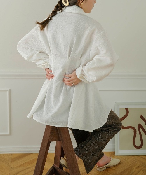 Bab（バブ）の「ジャガードタックシャツブラウス（シャツ/ブラウス・レディース・ライトグレー/ベージュ/オフホワイト・M）」の16枚目の写真